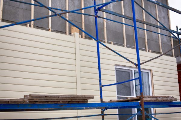 Loose Cladding Repair in Richmond